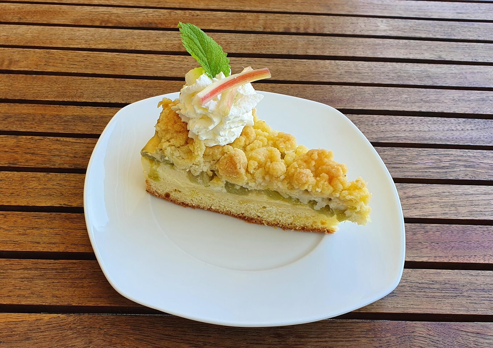 Gâteau à la rhubarbe