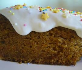 Gâteau de carotte et glaçage crémeux ( Carrot cake with cream cheese frosting)