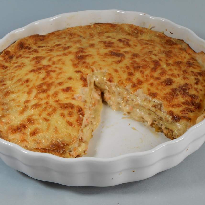 Gâteau de crêpes de poireaux au saumon