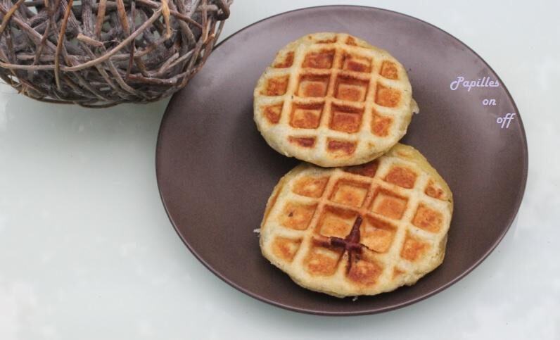 Gaufres feuilletées au jambon, mozzarella et pesto