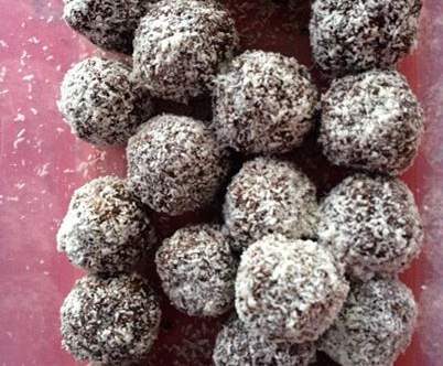 Gourmandise d'Amandes, Dates et Chocolat (sans aucun sucre ajouté)