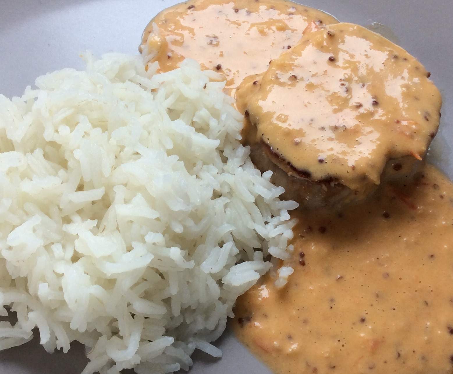 Grenadins de veau sauce tomate et moutarde