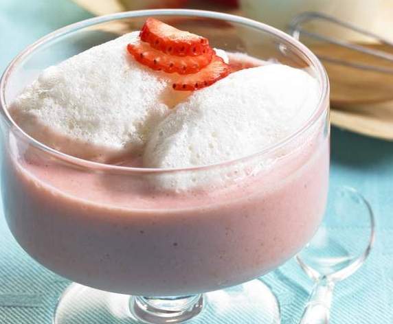 Îles flottantes aux fraises