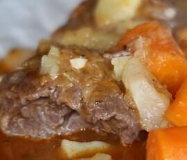 Joues de porc aux légumes en daube