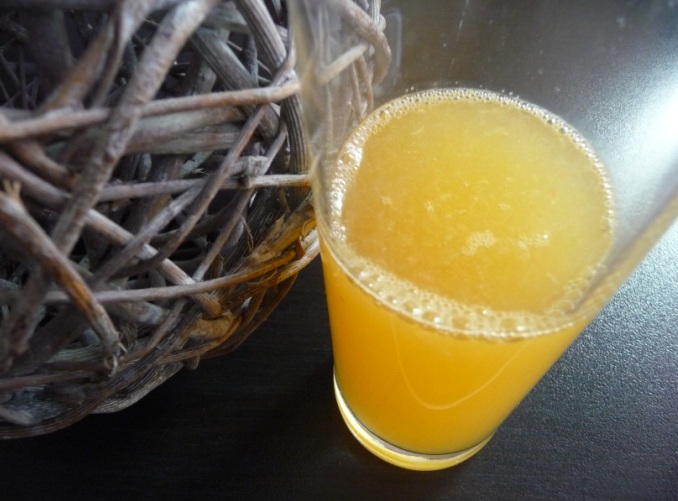 Jus de fruits ACE maison (carotte, orange, citron)