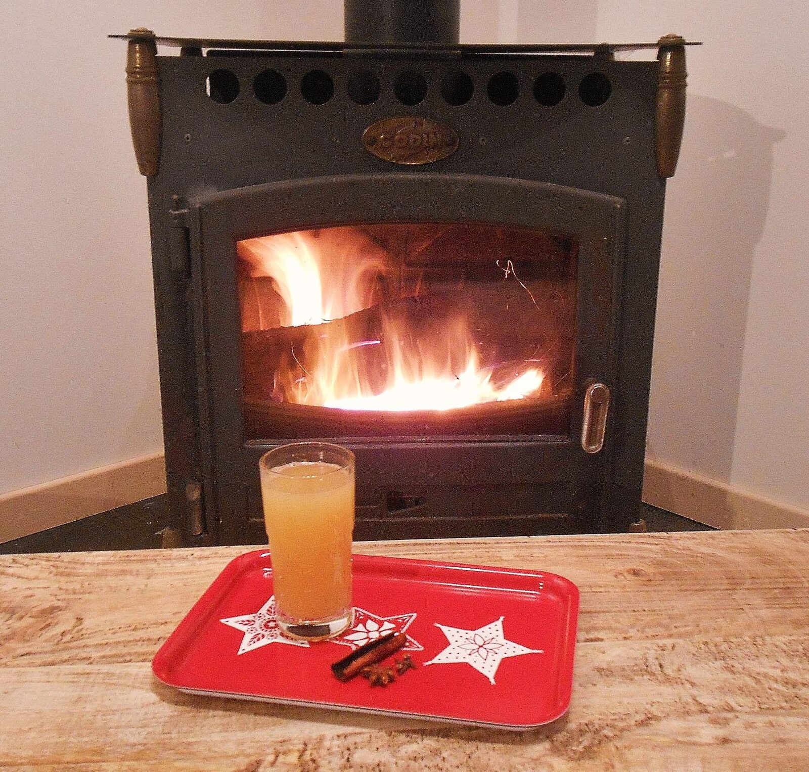 Jus de pomme chaud de Noël
