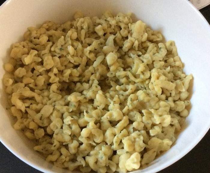 Knepfle ( pâte alsacienne )