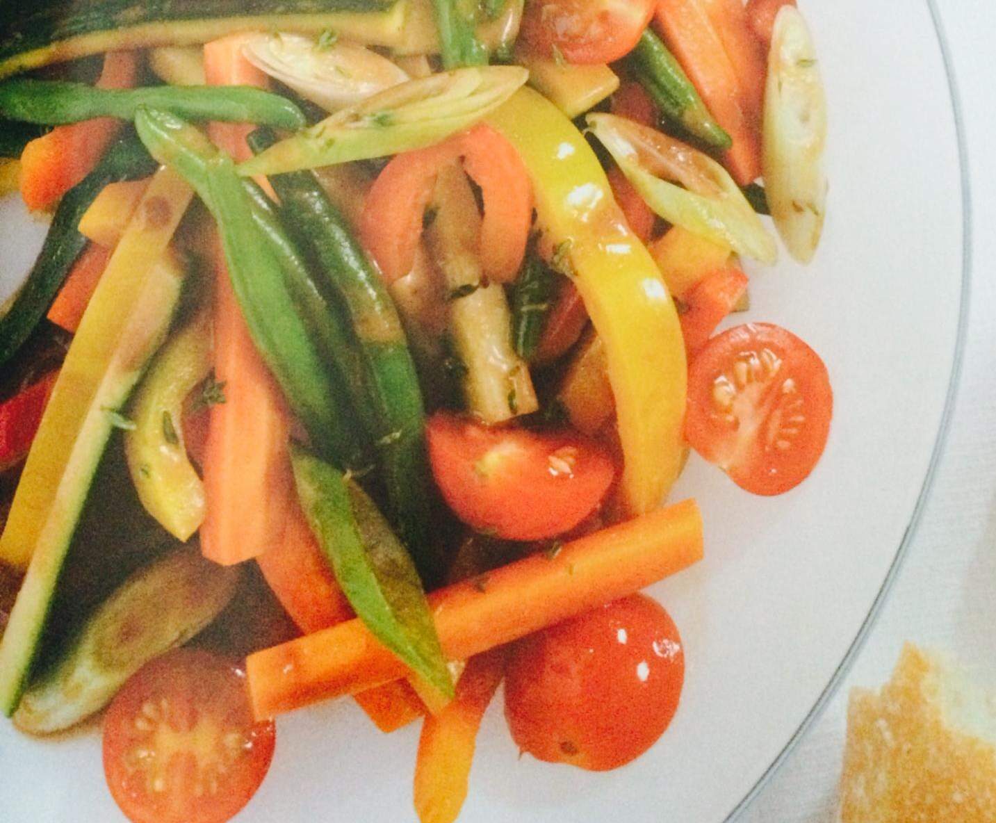 Légumes variés en marinade