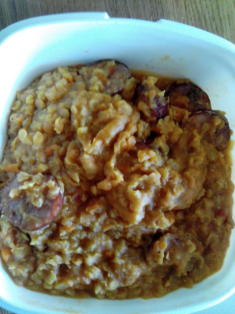 lentilles corail épicées aux saucisses fumées