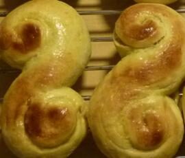 LUSSEKATTER (brioche suédois pour la St. Lucie 13 déc.)