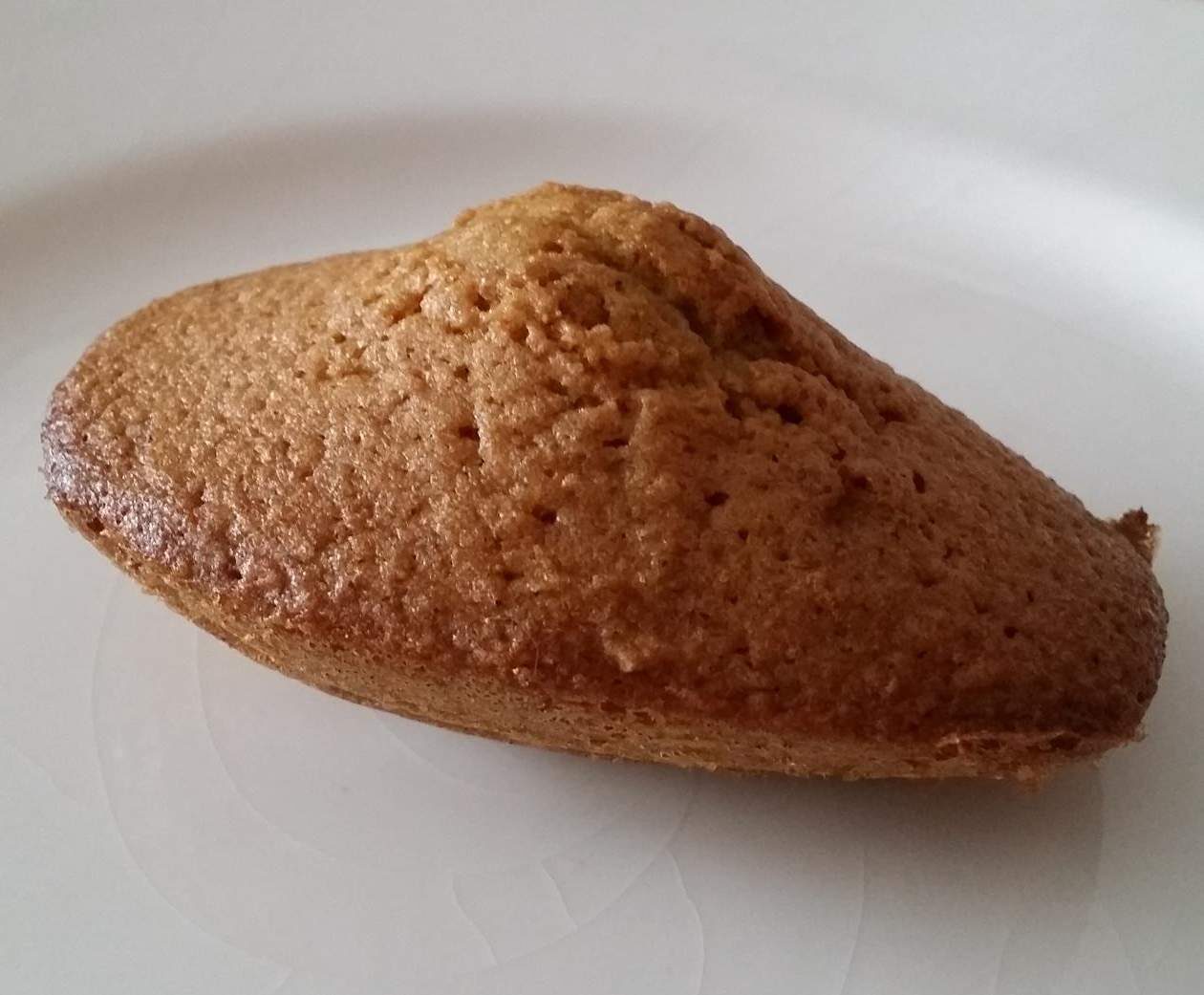 Madeleines parfumées à l'amande (sans gluten sans lactose)