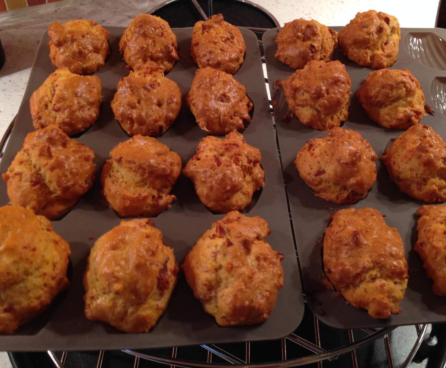 MADELEINES SALEES : Tomates Bacon Fromage (à décliner à volonté)