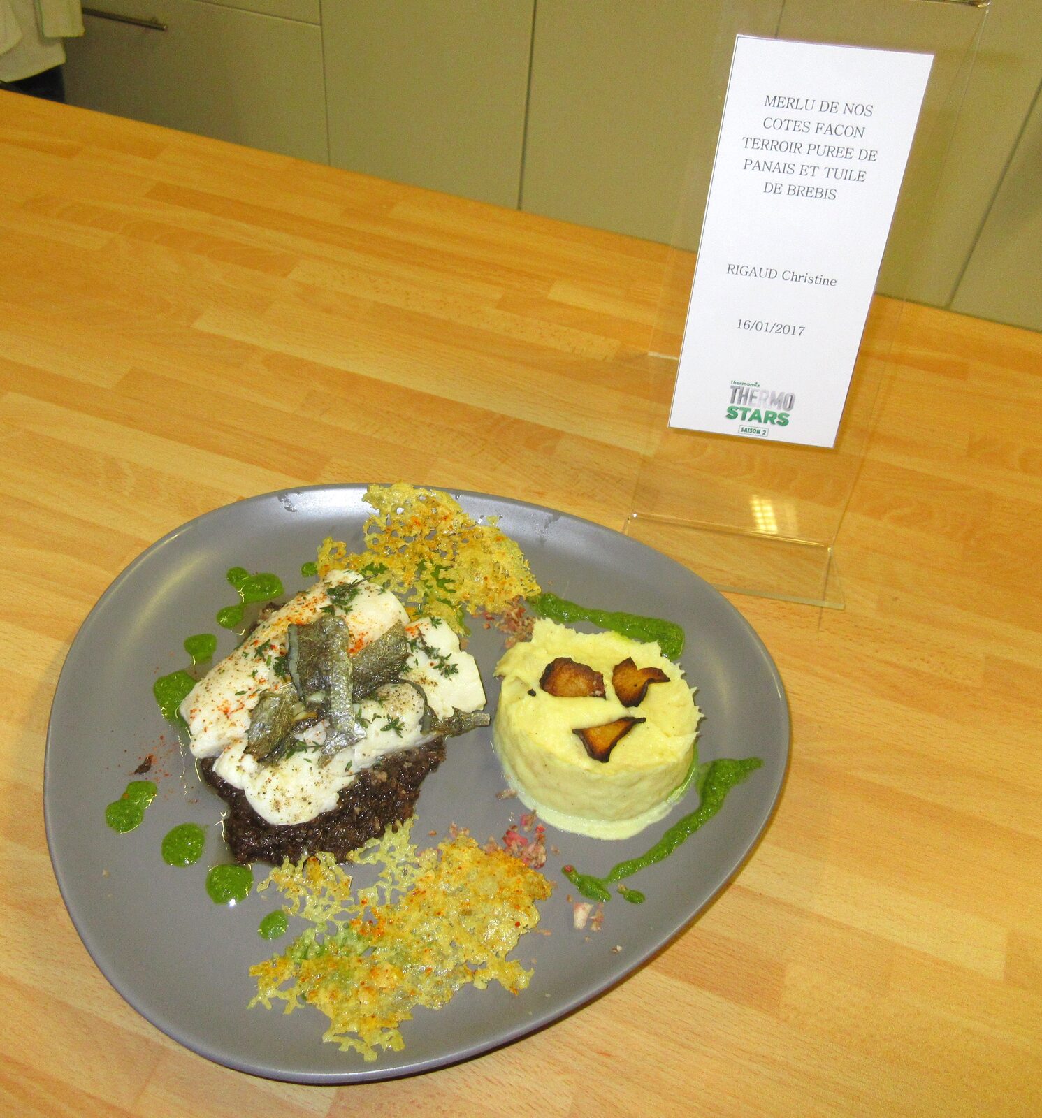 Merlu de nos côtes façon terroir, purée de panais et tuile au brebis - Thermostars