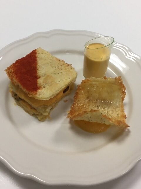 MILLE FEUILLE DE MOULES DE LEUCATE ET SA TUILE DE MANCHEGO