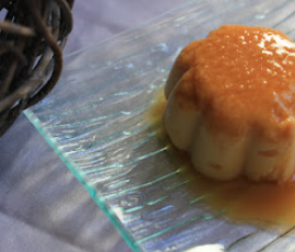 Mini gâteau de semoule vanille, sauce chocolat ou caramel