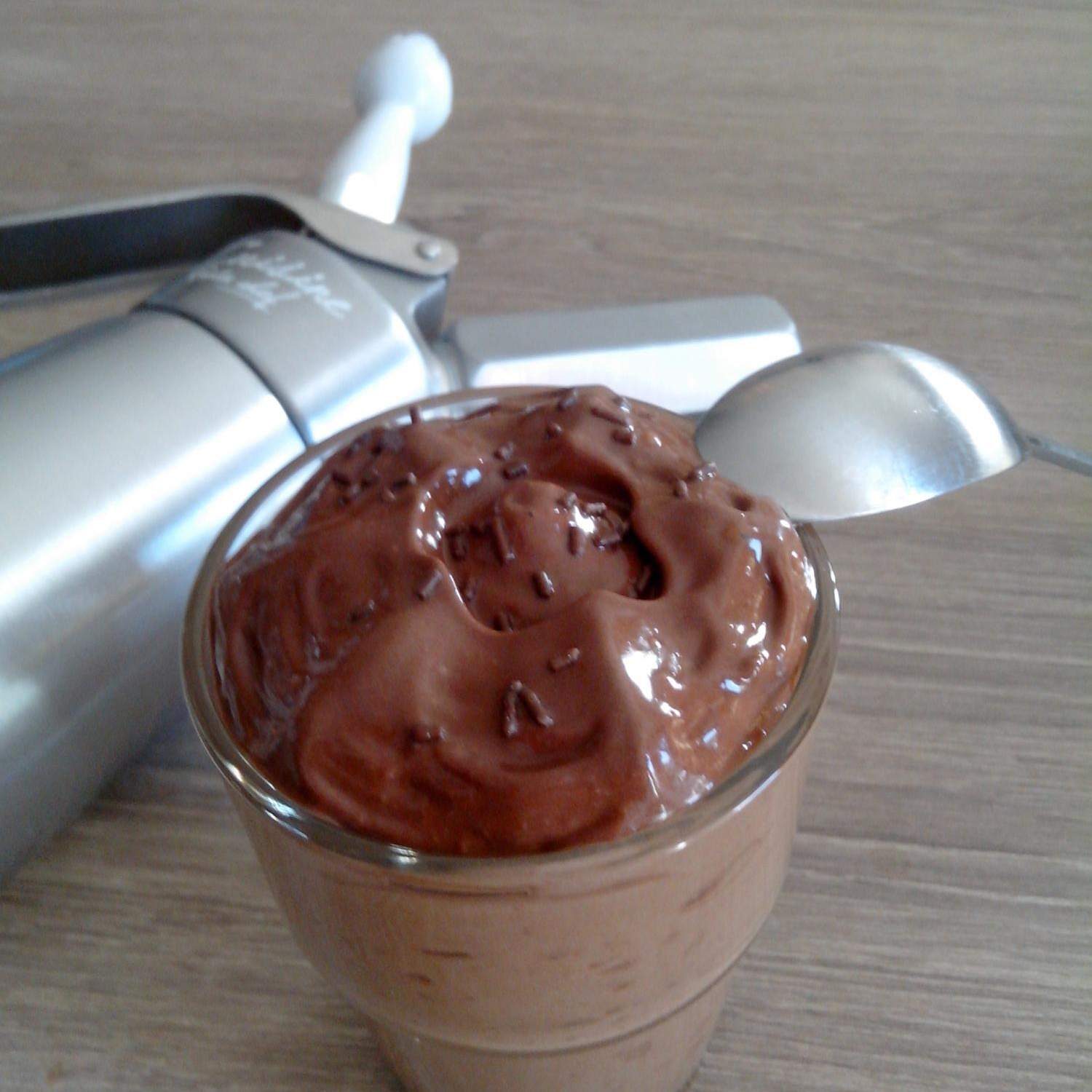 Mousse au chocolat au siphon (recette de C. Michalak adaptée pour momo)