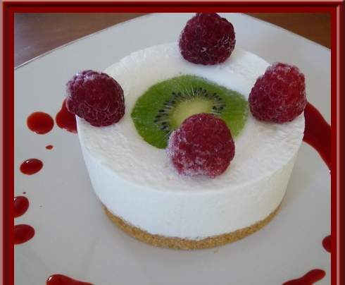 Mousse citronnée kiwi framboises