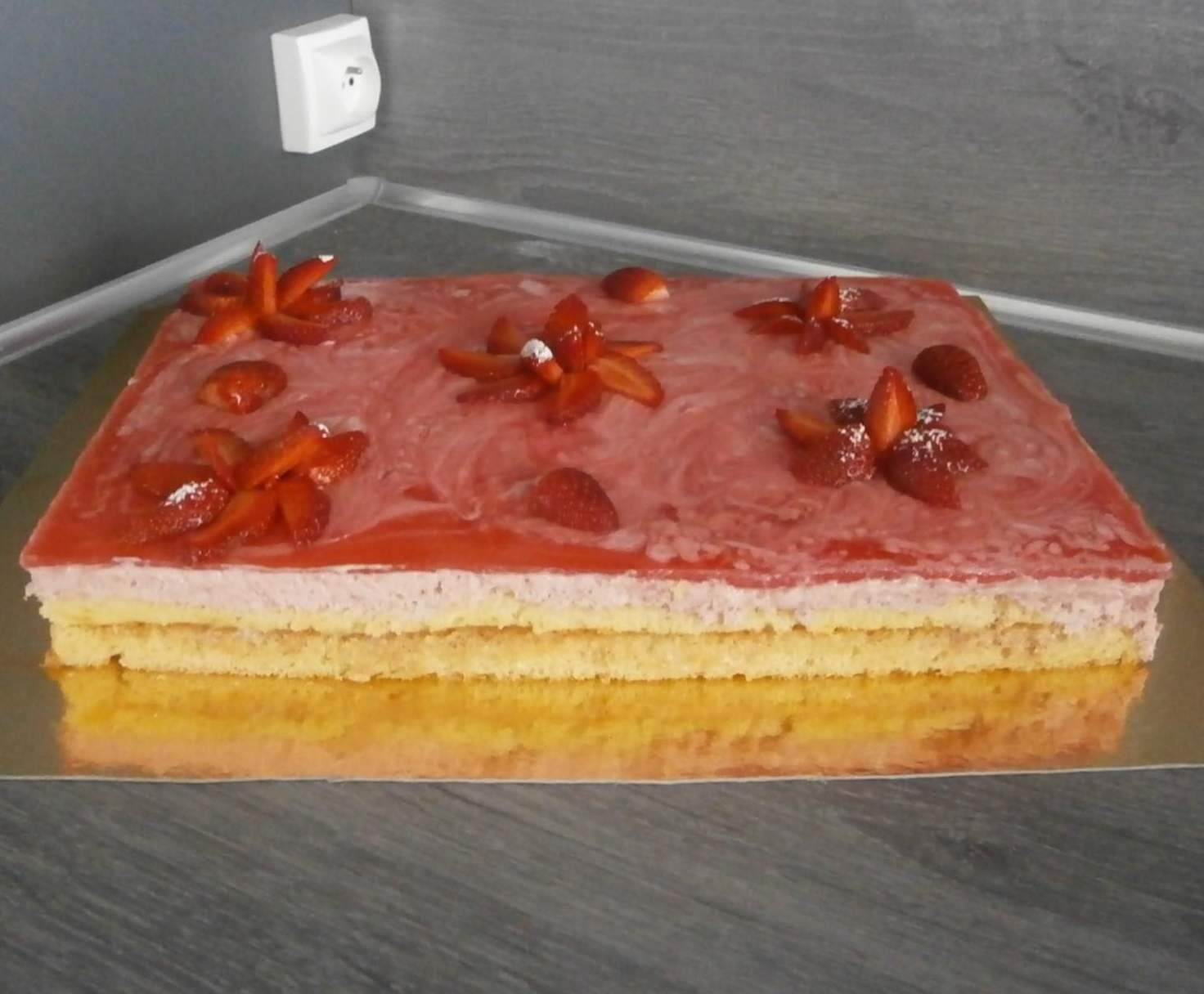 Mousse fraise ganache chocolat blanc pralin