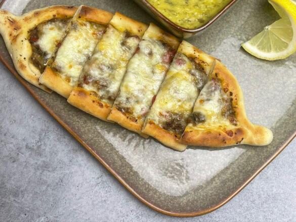 Pain Pide à la viande hachée by Mra O Nos (Yoss006)