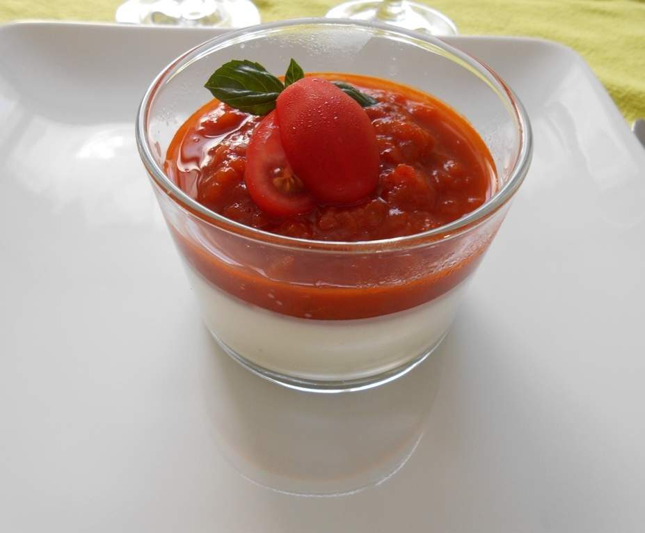 Pannacotta Mozarella/Basilic au coulis de tomate