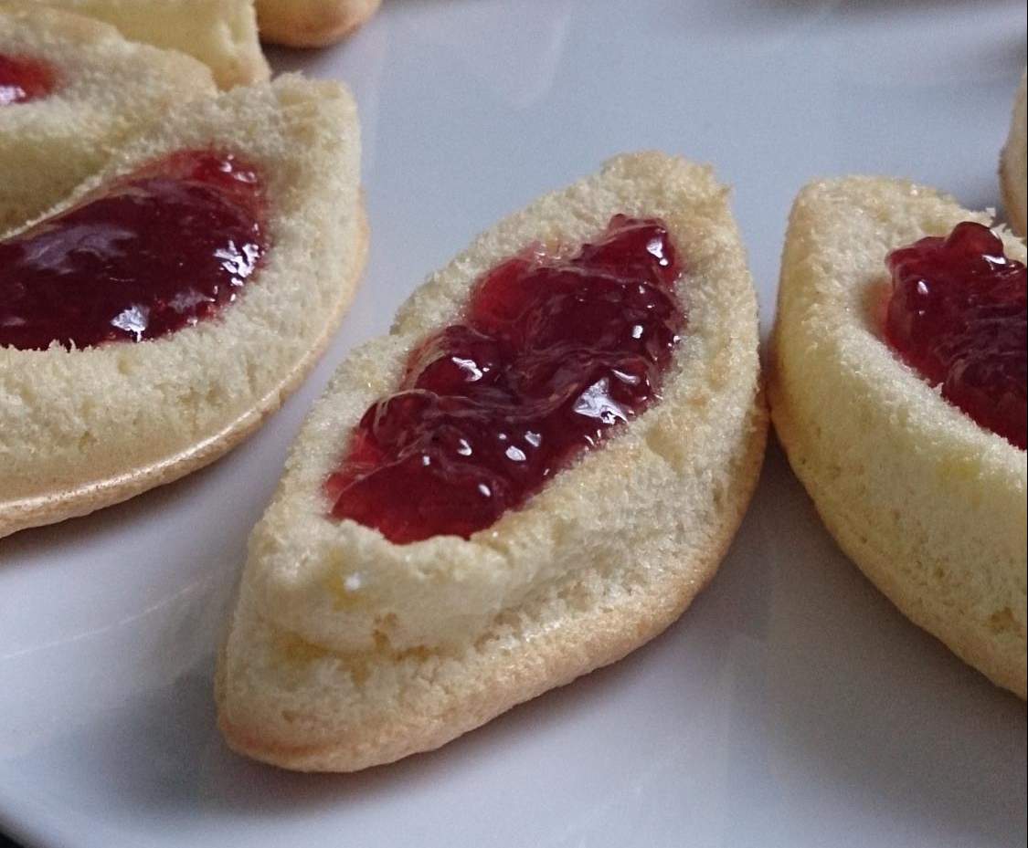 Petites barquettes fraises, framboises, pâte à tartiner