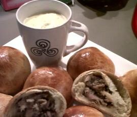 petits briochins campagnards à l'andouillette et sa sauce façon kebab