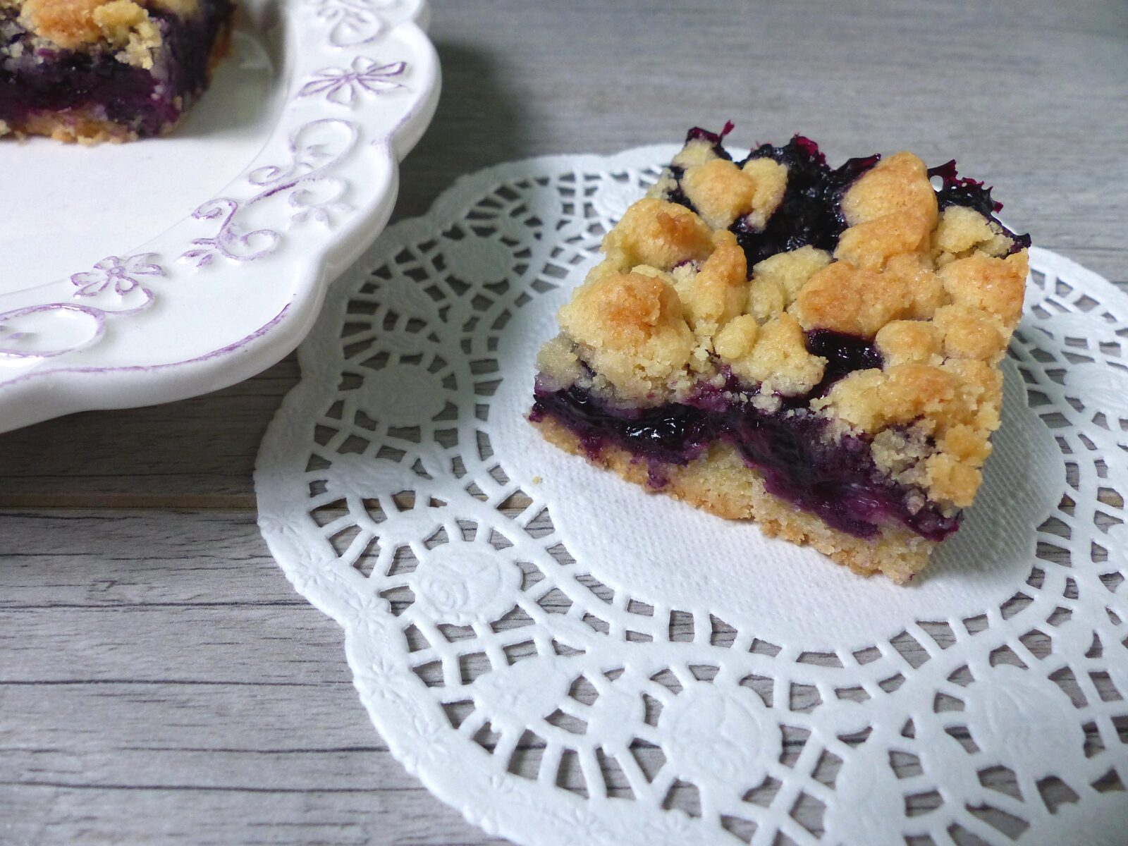 Petits carrés crumble aux myrtilles