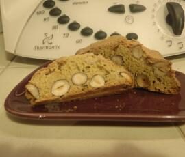 Petits gâteaux secs aux noisettes