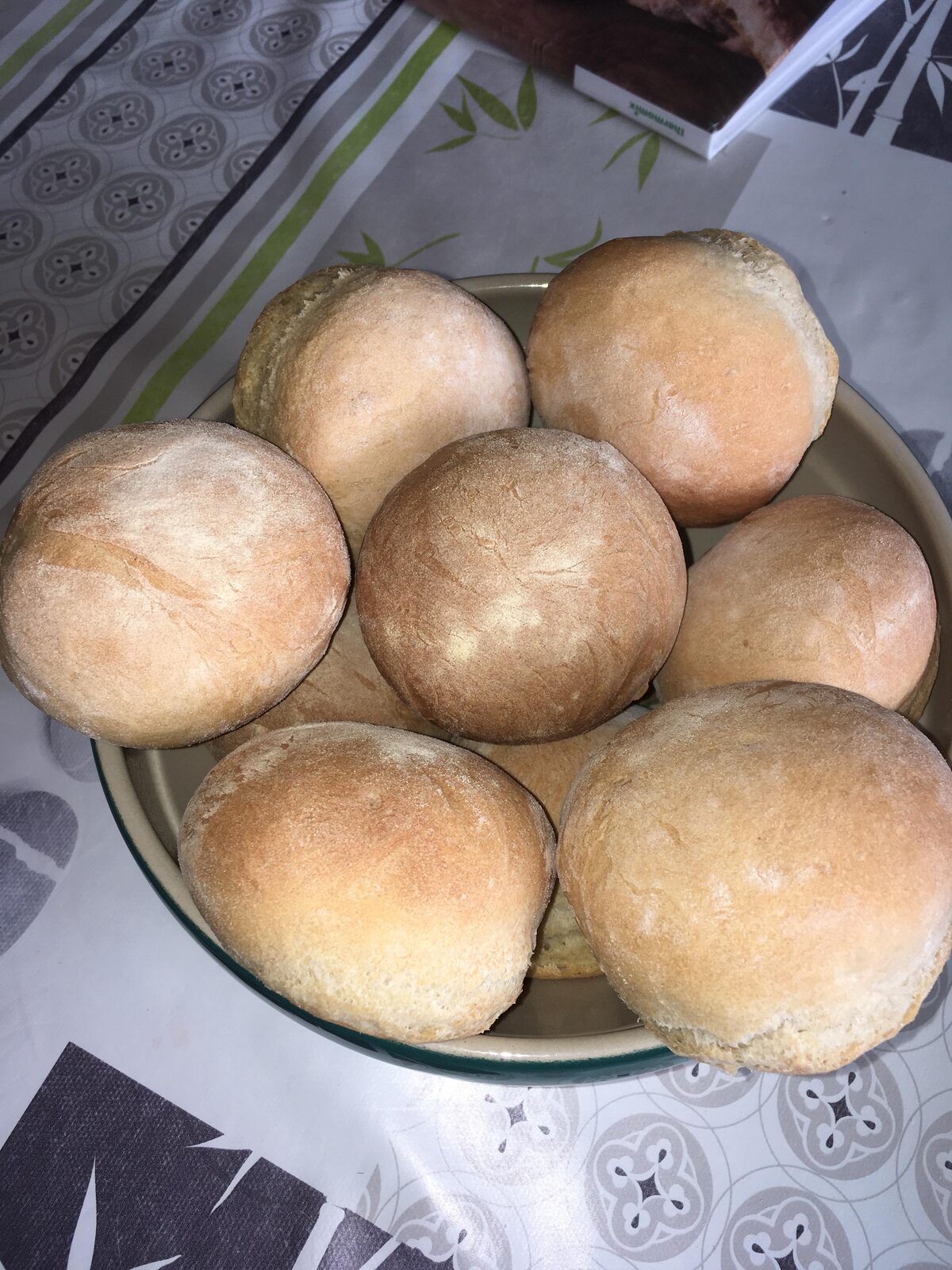 PETITS PAINS BLANCS, COMME AU RESTAURANT