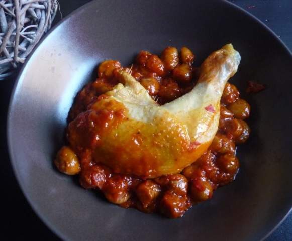 Poulet aux poivrons rouges et champignons