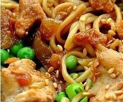 POULET LAQUE ET NOUILLES CHINOISES