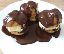 Profiteroles