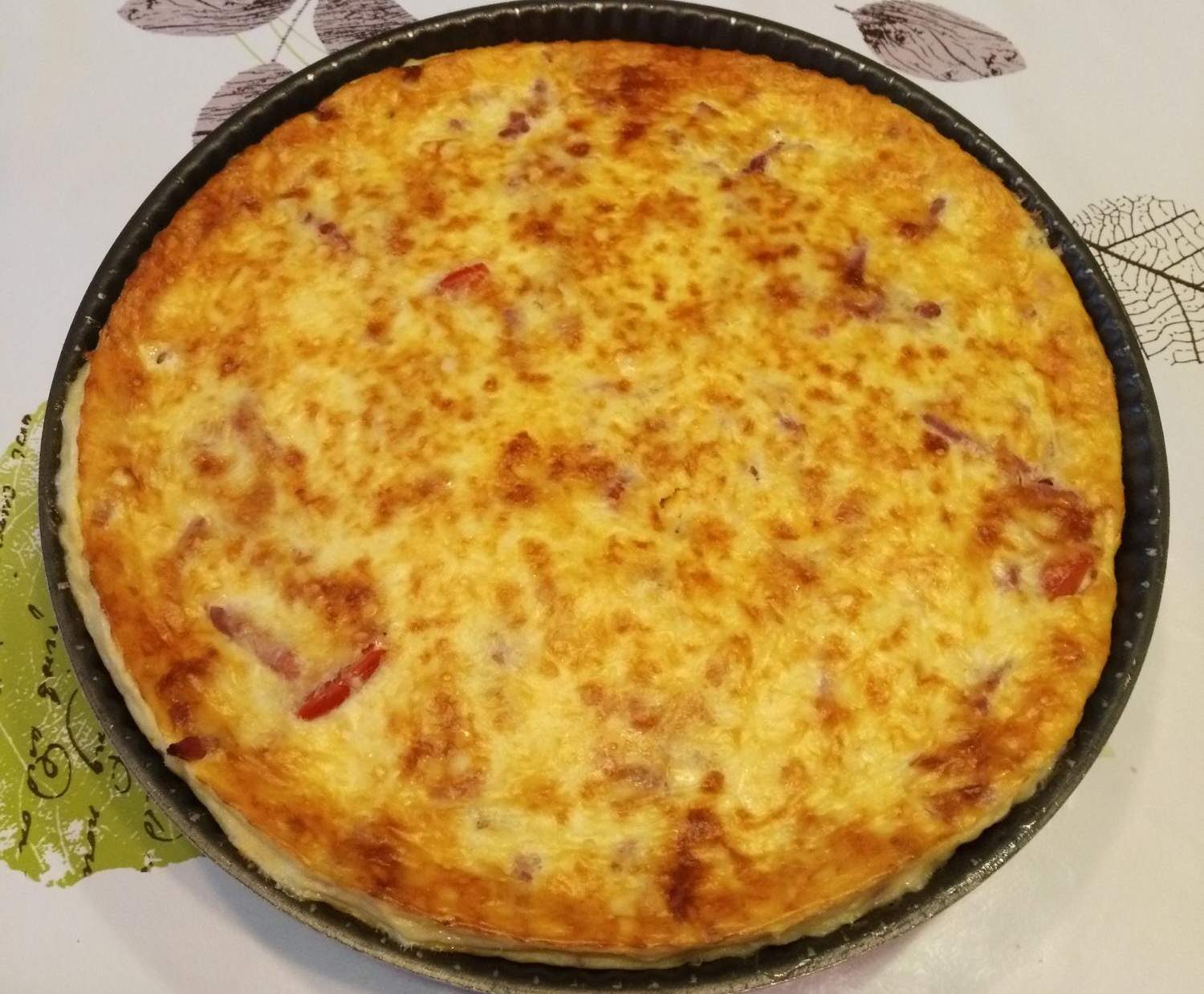 Quiche sans pâte aux lardons allumettes et tomates