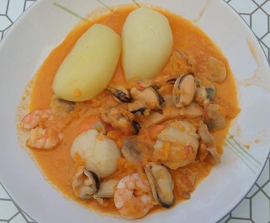 Ragoût de coquilles saint-jacques aux fruits de mer