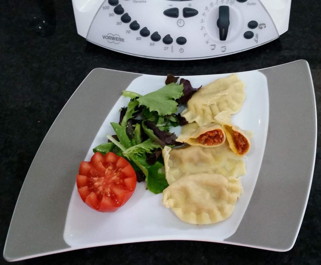 Ravioli sauce tomate mortadelle champignons