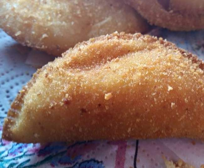 Rissois portugais ( beignet portugais)