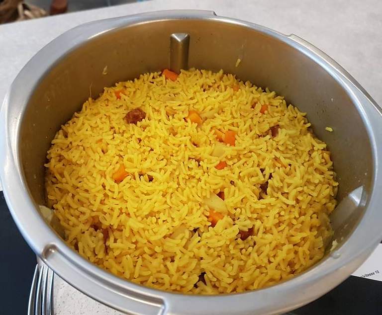 riz jaune boucané de volaille