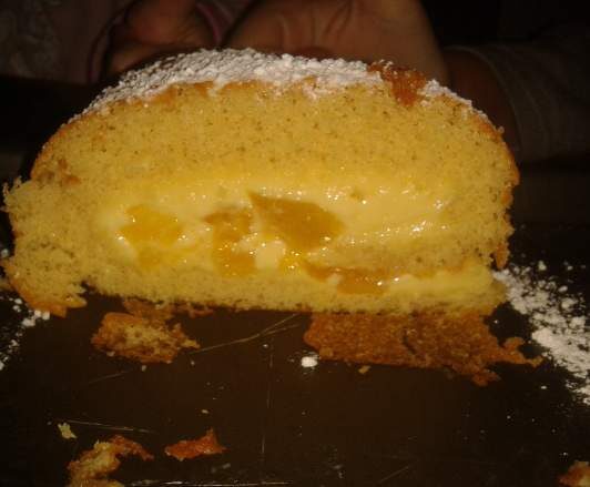 roulé aux abricots et à la crème pâtissière parfumée au kirch