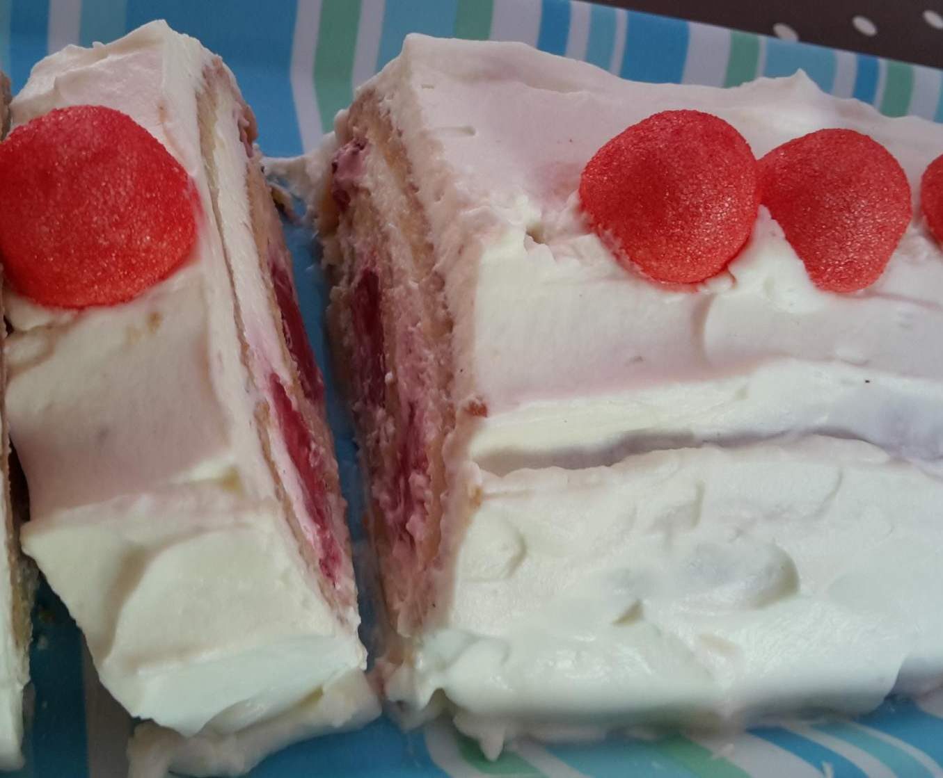 Roulé aux fraises et chantilly mascarpone