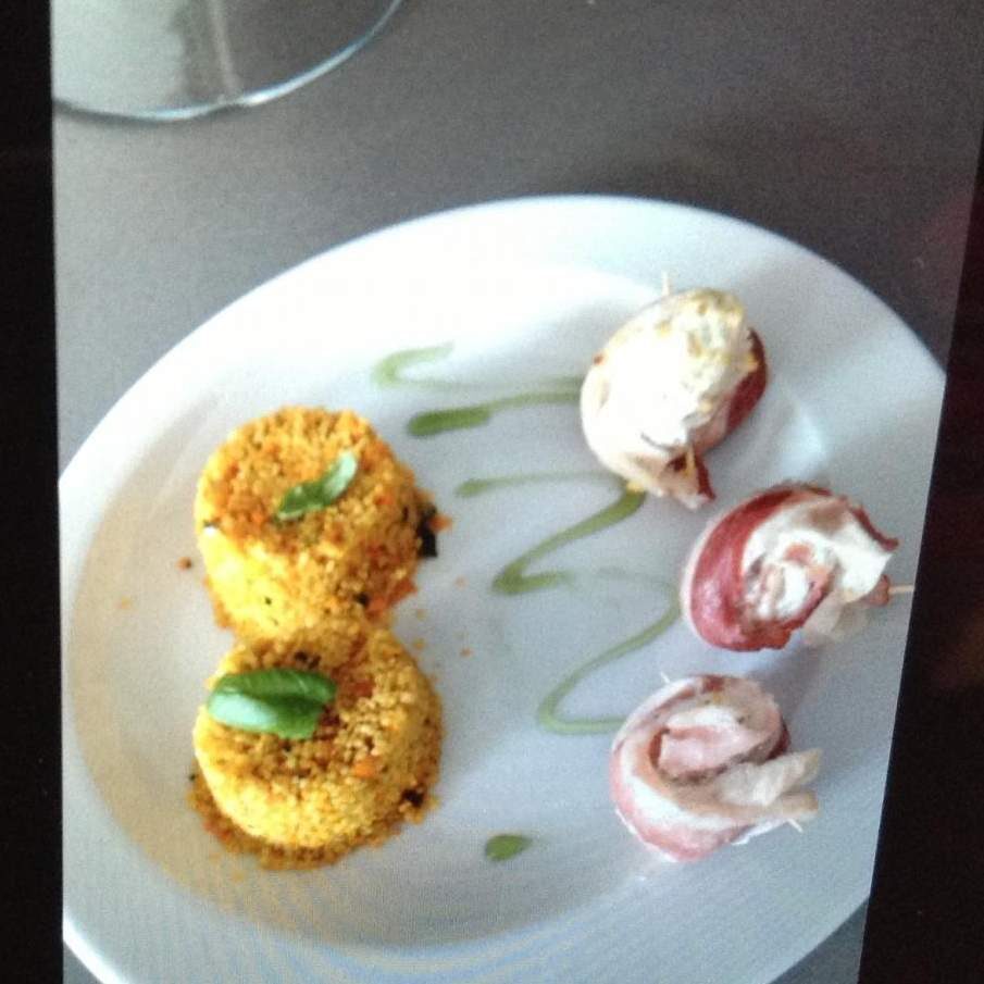 Roulé de dinde au Boursin et sa semoule aux légumes