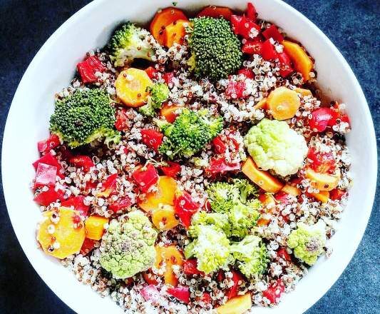 Salade de quinoa aux légumes