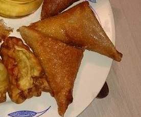 SAMOSSAS POULET LEGUMES EPICES