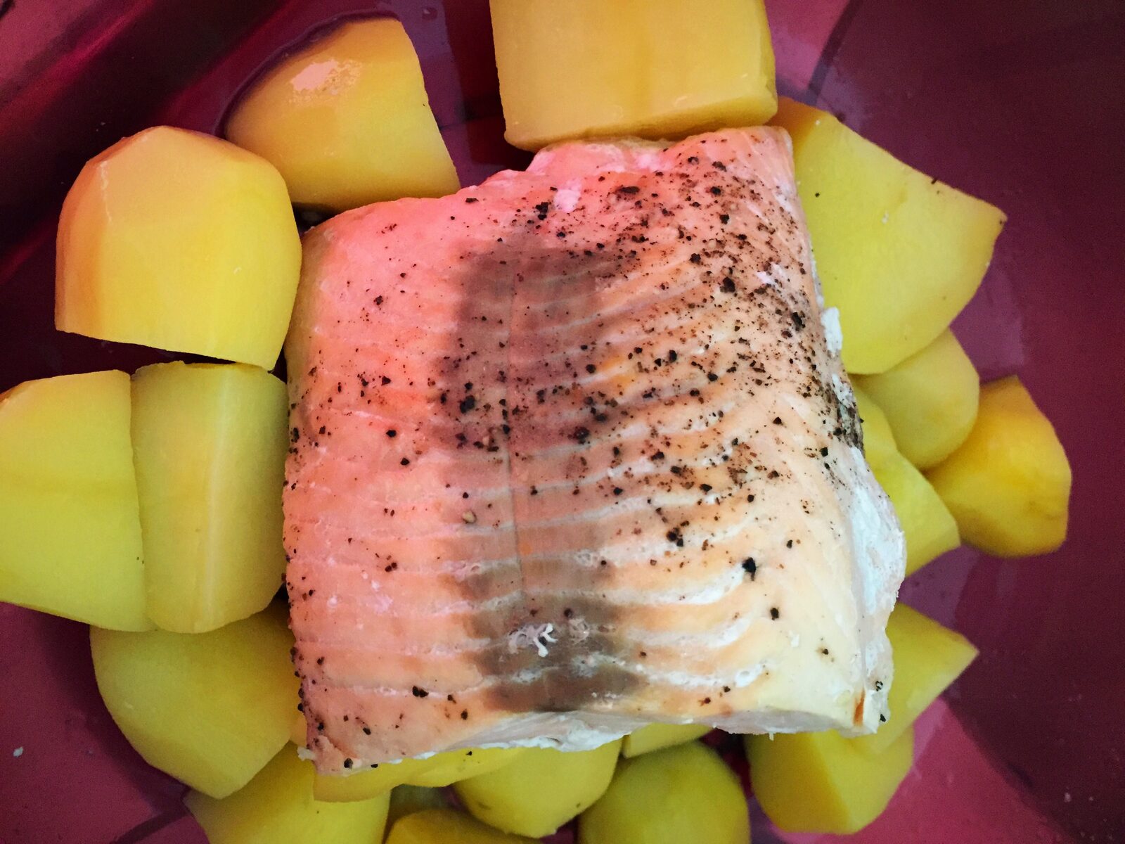 Saumon et pommes de terre vapeur