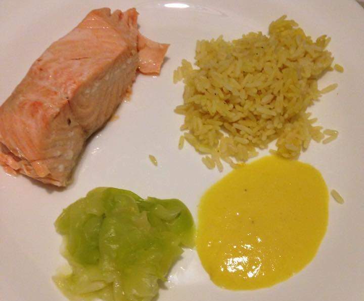 saumon sauce mangue, riz et courgettes