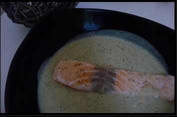 Saumon sur son velouté de courgettes