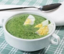 Soupe d'épinards aux oeufs