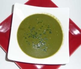 Soupe de courgettes et épinards au cumin
