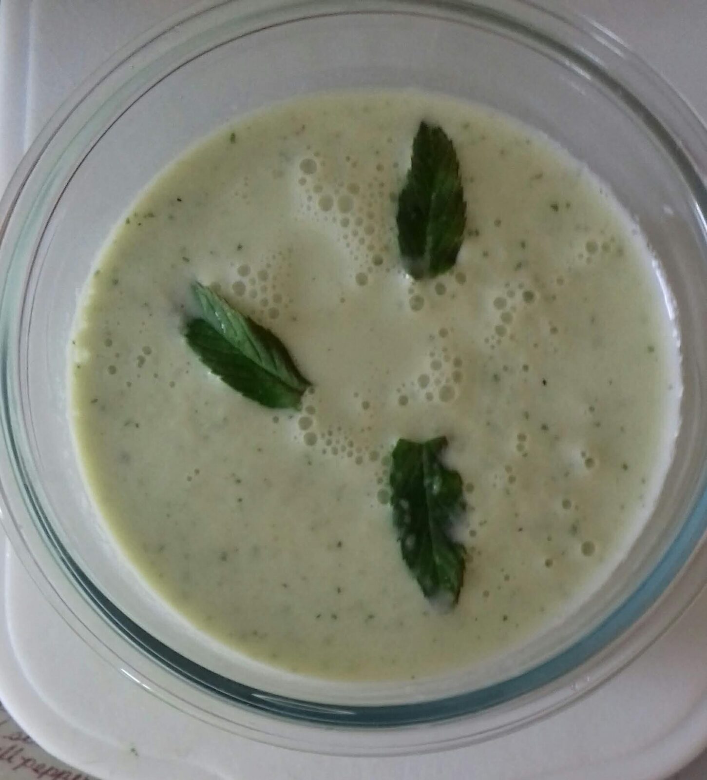 Soupe froide de concombre