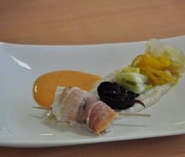 SURPRISE DE CABILLAUD AU JAMBON DE BAYONNE, PUREE DE TOPINAMBOURS, TAGLIATELLES DE LEGUMES ET CREME DE PARMESAN