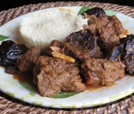 Tajine de boeuf aux pruneaux